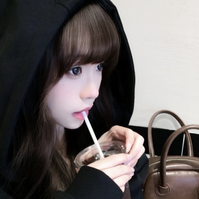 被惊艳!小众青春纯欲女生头像,高级感爆棚