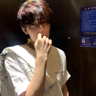 超有范儿!微信高冷帅气男头大全:告别撞头,彰显品味