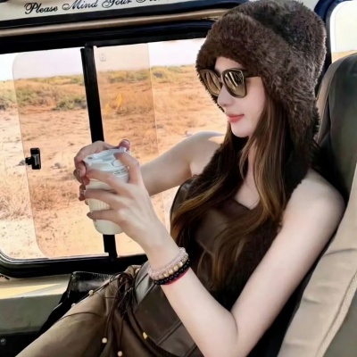 2025年ins女头像精选：小众个性高颜值款速存