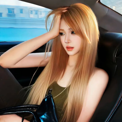 高级感拉满！坐在车内的车窗氛围感女生头像合集