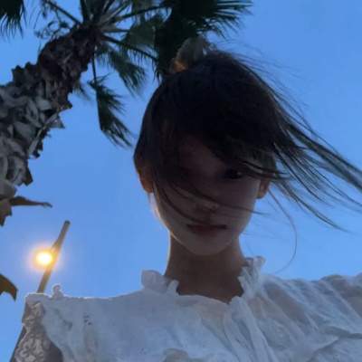 风景女生头像带自由感｜旷野与少女的治愈碰撞