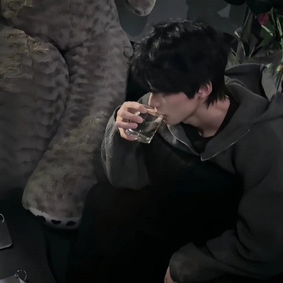 私藏ins高级小众男生头像|高级感拉满的帅气款