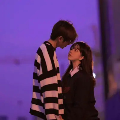 2025最新双人真人情侣头像图片大全：甜蜜 / 搞怪 / 文艺风格合集，高清无水印免费下载