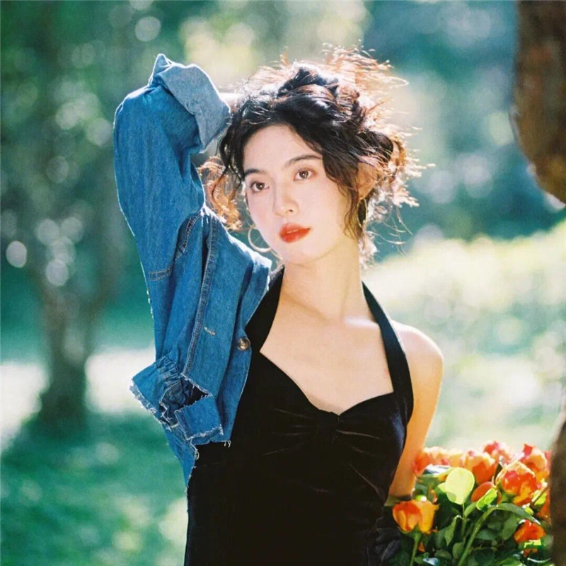 头像图片2025最新款复古风,每一张都仿佛带着岁月的故事