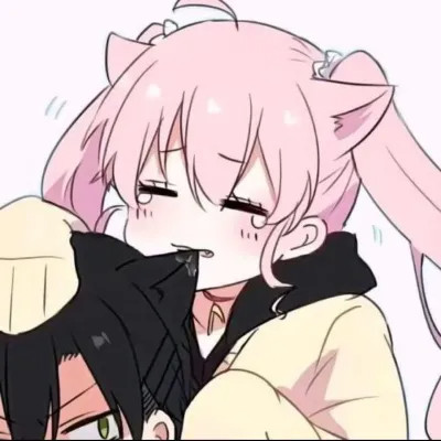 情侣头像一人一半合起来一张，超有爱